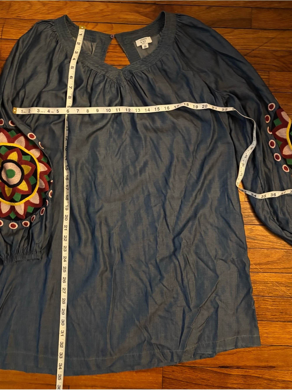 Crown & Ivy Curvy Women's Blue Dress with Embroidery on billowy sleeves - 1X